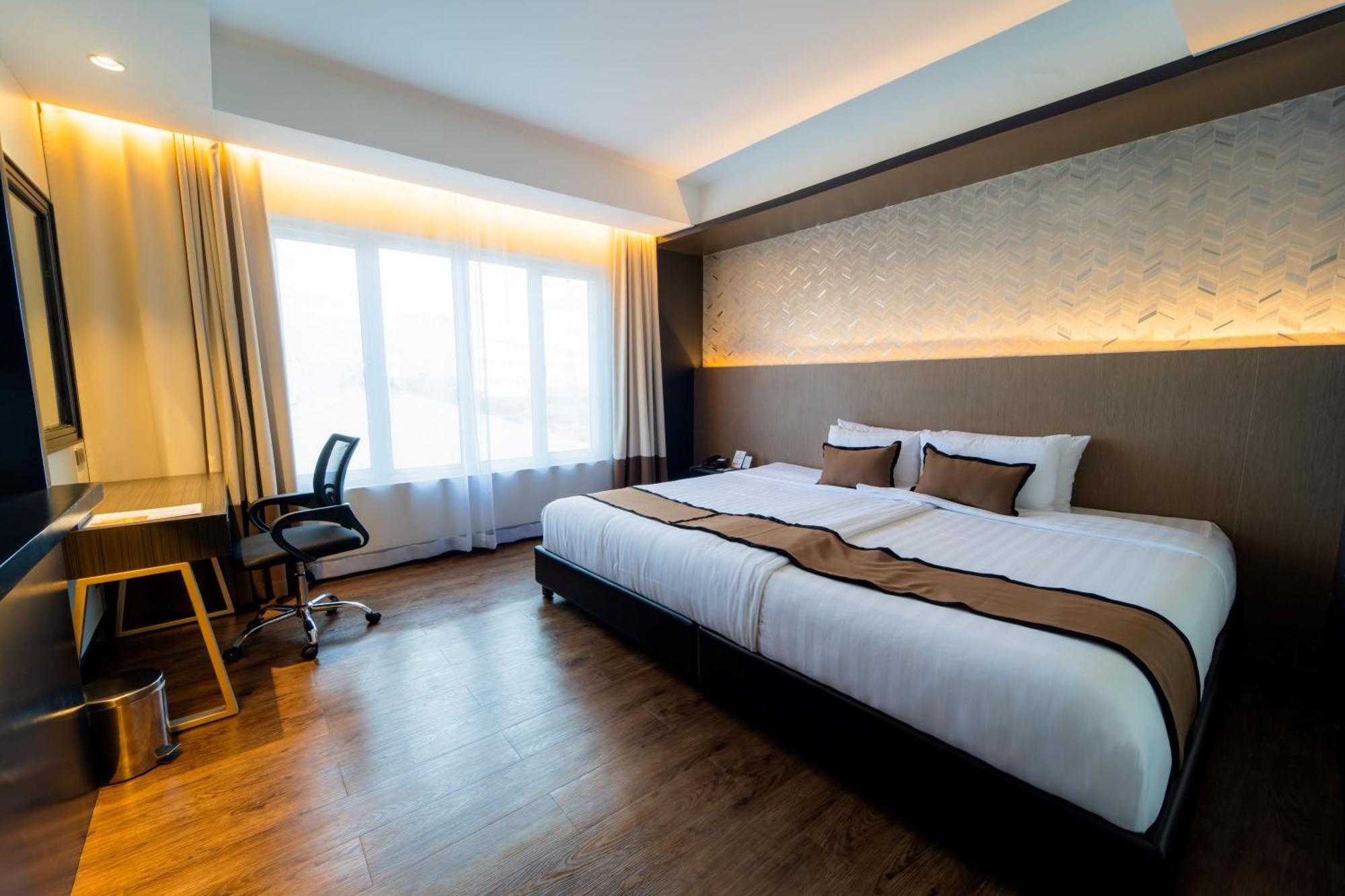 Metrocentre Hotel Tagbilaran Eksteriør billede